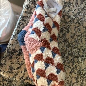 AEROSOLES Pink and Blue Patterned Socks
